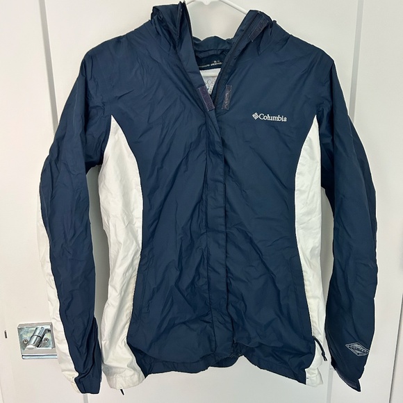 Columbia Women's Windbreaker - Picture 1 of 3